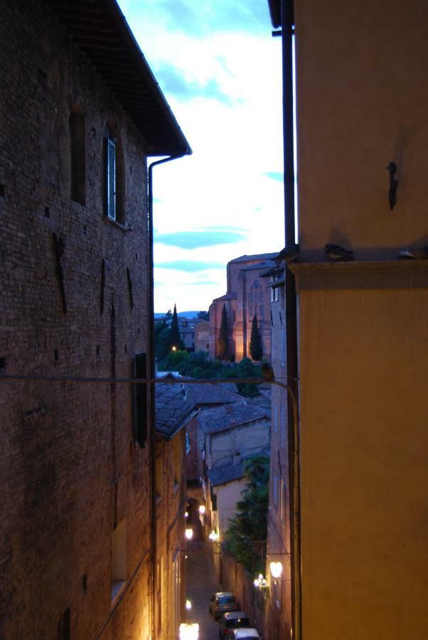 Antica Dimora Del Buongoverno Hotel เซียนา ภายนอก รูปภาพ