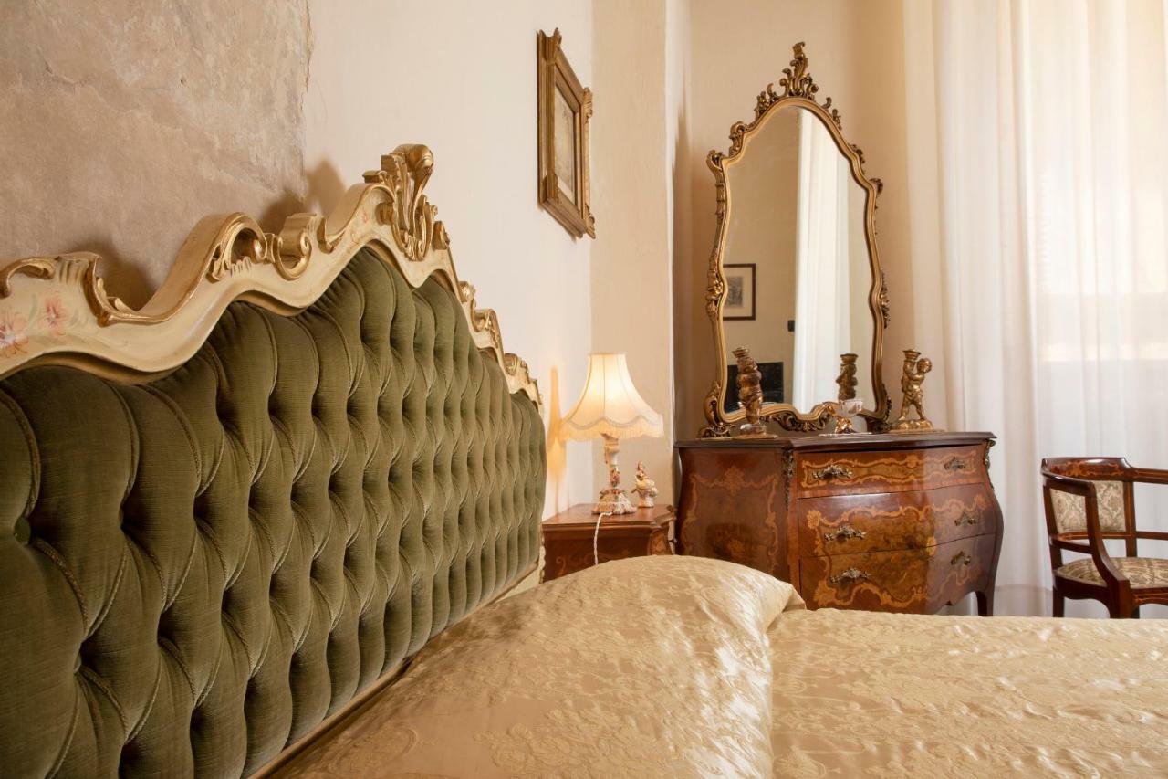 Antica Dimora Del Buongoverno Hotel เซียนา ภายนอก รูปภาพ