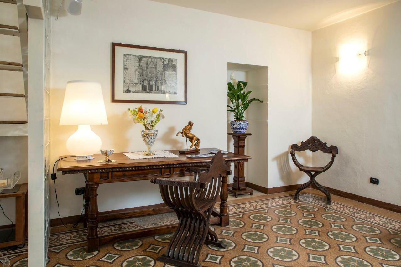 Antica Dimora Del Buongoverno Hotel เซียนา ภายนอก รูปภาพ